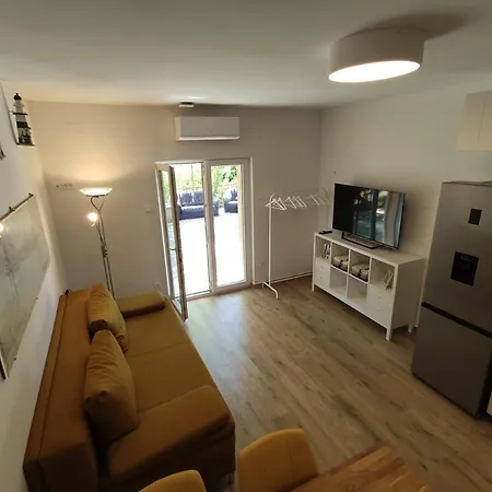 Apartman-studio, Salamunic, Pelinje, Jelsa Apartment *